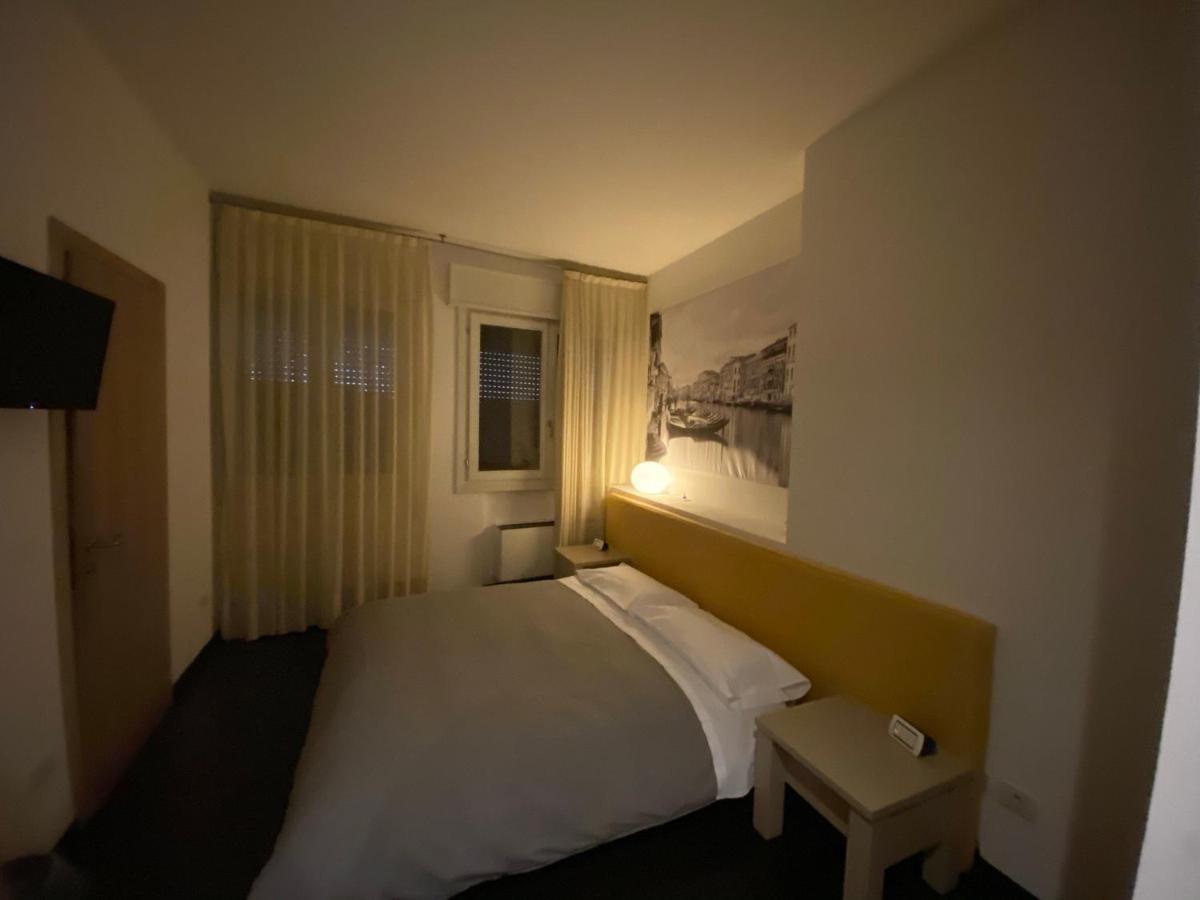 Hotel Angi Fossò Exteriör bild